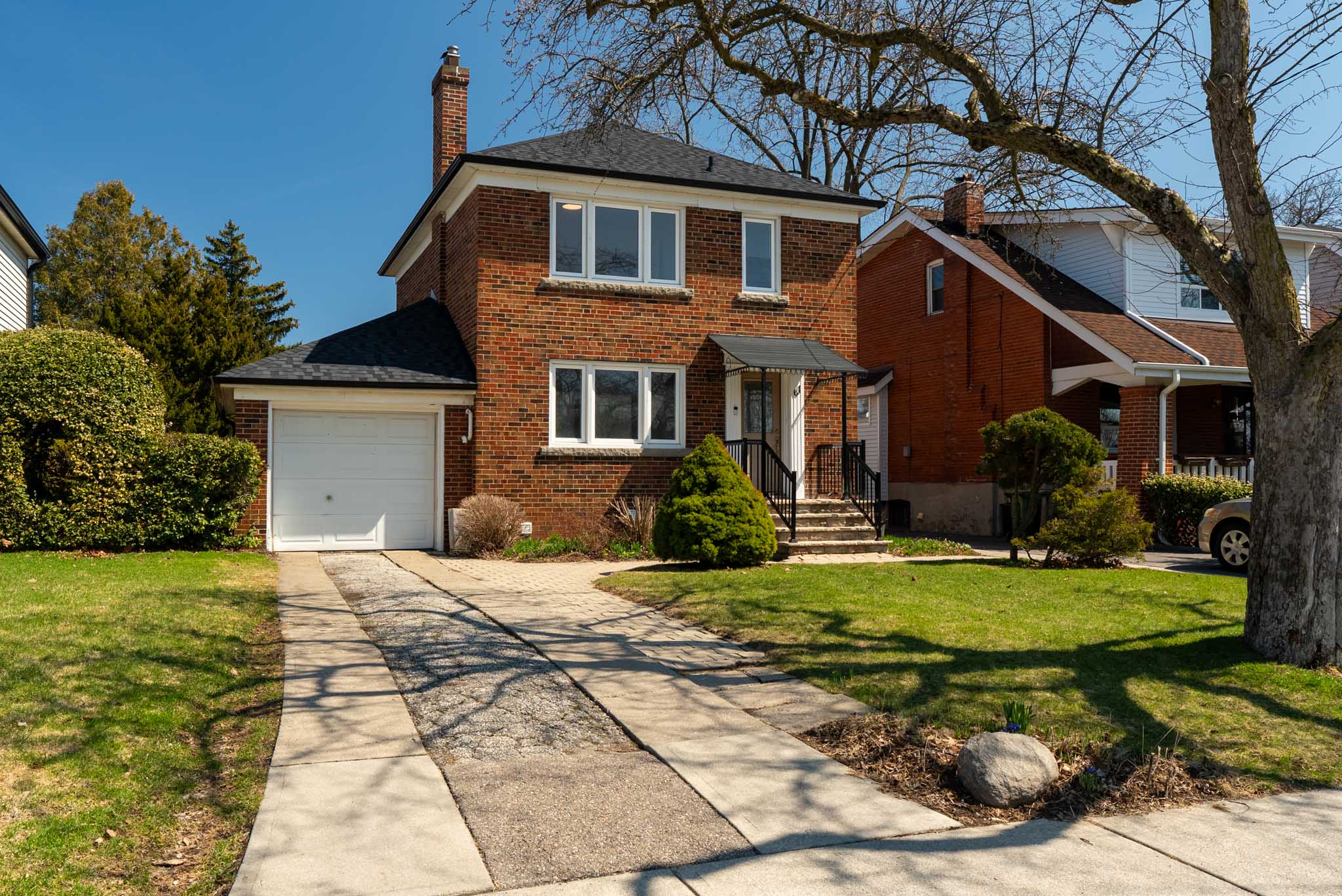 61 Central Street — Front of House